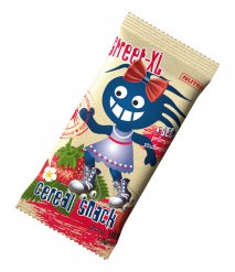 Cereální tyčinka Street XL - jahodová s jogurtovou polevou